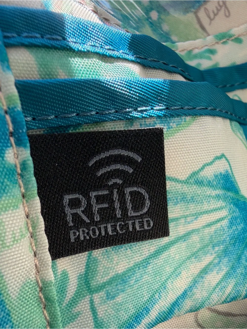 Lug Skeeter RFID Crossbody Bag Teal Blue Quilted Organizer Travel Purse